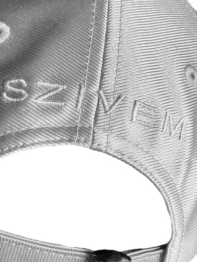 Gorra Tipo Visera con Bordado en Plata - Image 3