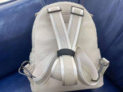 Mochila Tejida a Mano en Cuero de Oveja para Mujer - Image 15