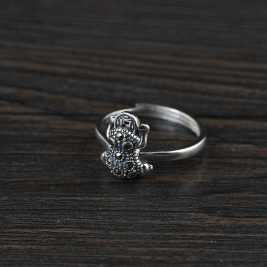 Anillo de Plata Thai Vintage con Diseño de Cigarra y Rana Dorada - Image 10