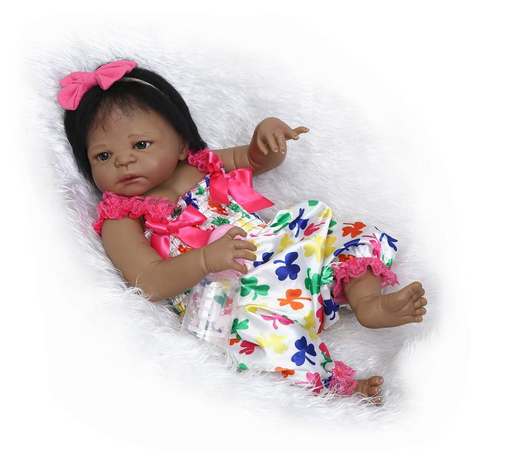 Muñeca Bebé Realista de Piel Oscura - Image 3