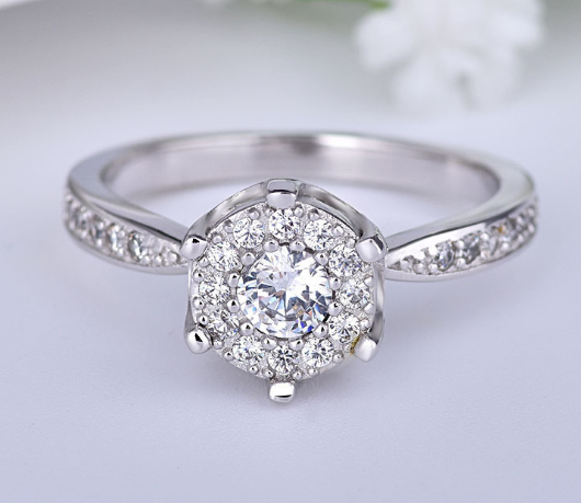 Anillo de Compromiso Delicado Corazón y Alma con Circonita para Mujer - Image 2