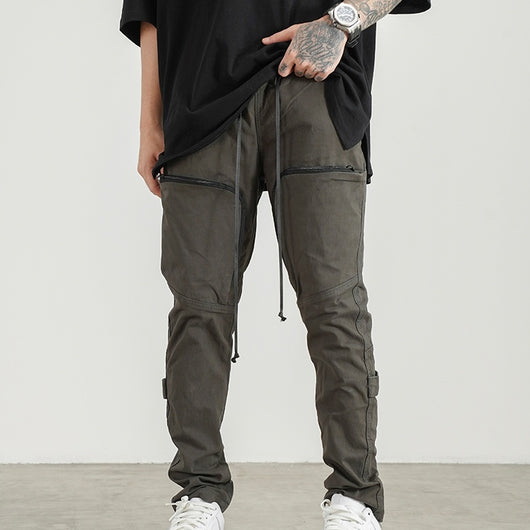 Pantalones Cargo con Bolsillos Amplios y Corte Ajustado