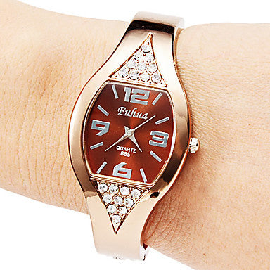Reloj de pulsera para mujer con diamantes - Image 3