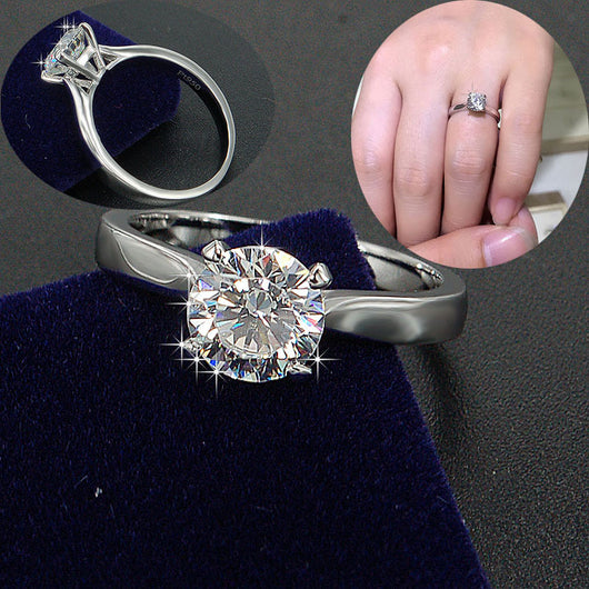 Anillo de Compromiso con Cuatro Puntas para Mujer