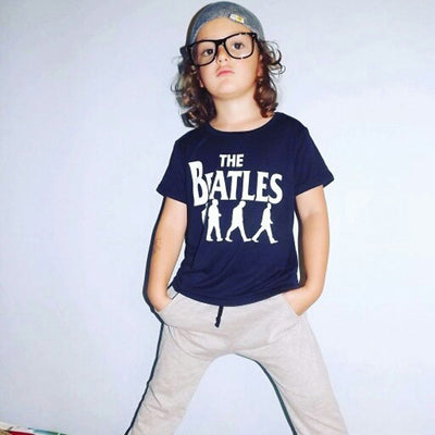 Conjunto Infantil de Dos Piezas con Estampado de Letras - Camisa y Pantalón - Image 3