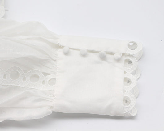 Vestido con Mangas Linterna y Detalles Calados - Image 7