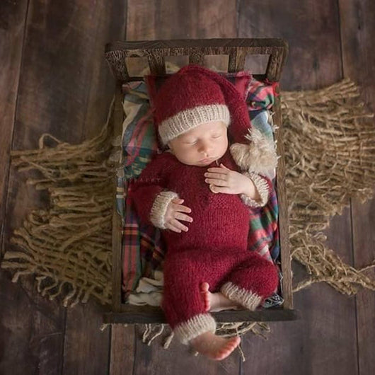 Conjunto Navideño para Recién Nacido: Gorro Mohair y Mameluco Elegante - Image 4