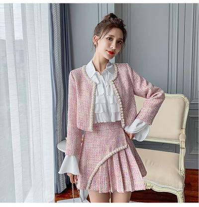 Conjunto Elegante de Chaqueta Tweed y Blusa Plisada para Mujer - Image 9