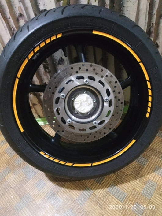 Rin de 18 Pulgadas con Adhesivo Deportivo para Motocicleta - Image 3