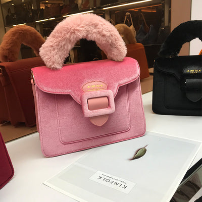 Bolso Navideño de Novia TWIGS Terciopelo y Pelaje Crossbody - Image 17