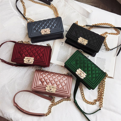 Bolso Crossbody Elegante con Cadena