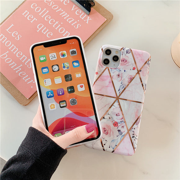 Funda para teléfono con flores retro cosidas