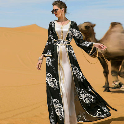 Conjunto de Dos Piezas con Bordado Floral Blanco y Negro - Image 3