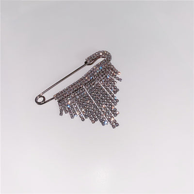 Broche de Diamante Texturizado con Borla y Aguja para Mujer - Image 8