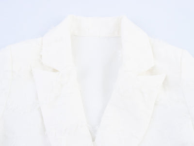 Abrigo de Mujer con Textura de Borlas Elegante - Image 16