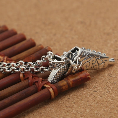 Colgante de Plata Tailandesa Estilo Punk Dominante con Pistola - Image 10