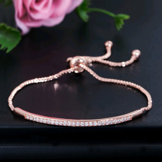 Pulsera Curved de Una Fila con Circón y Diamantes - Image 4