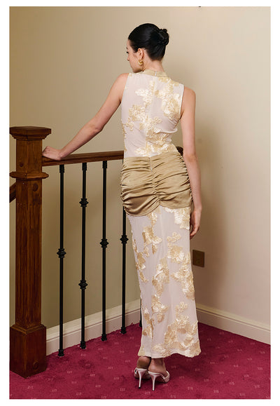 Vestido Elegante Negro con Flores en Malla y Detalles Fruncidos - Image 14