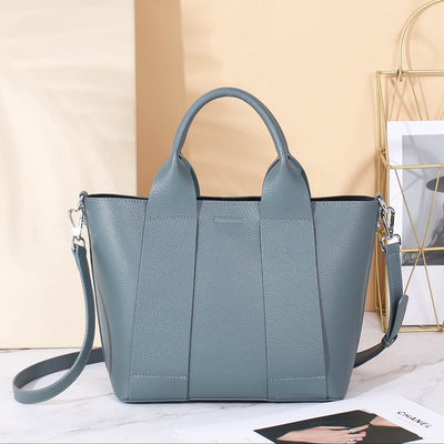 Bolso Tote de Cuero Genuino para Mujer - Diseño Minimalista y Funcional - Image 14