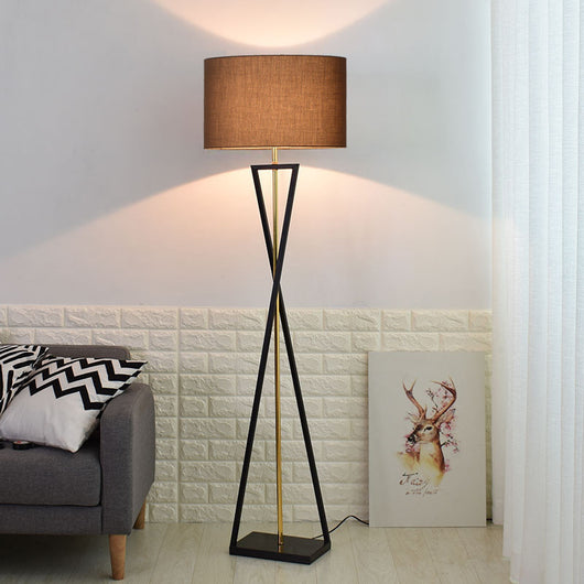 Lámpara de Pie Minimalista con Mesa para Sofá - Image 5