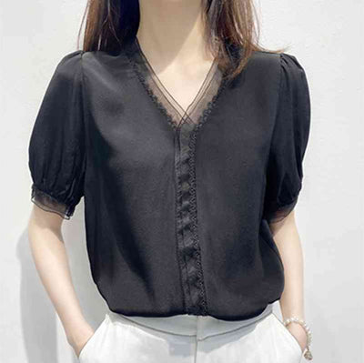 Blusa Suelta con Cuello V y Mangas Abullonadas - Diseño Exclusivo en Encaje - Image 7