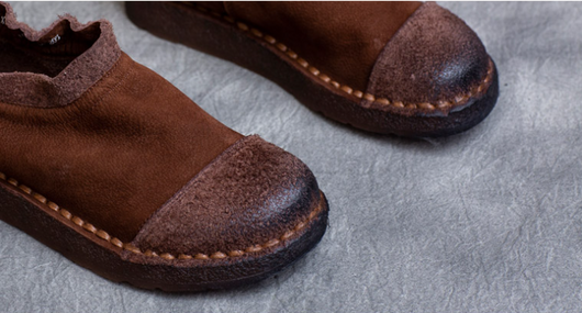 Zapatos de Cuero Vintage con Suela Blanda y Pliegues Artesanales - Image 6