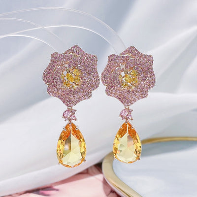 Aretes Flor 3D con Circonitas Incrustadas - Image 4
