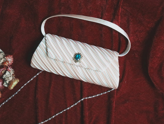 Bolso Vintage Crossbody con Cadena de Perforación y Asa de Mano - Image 5