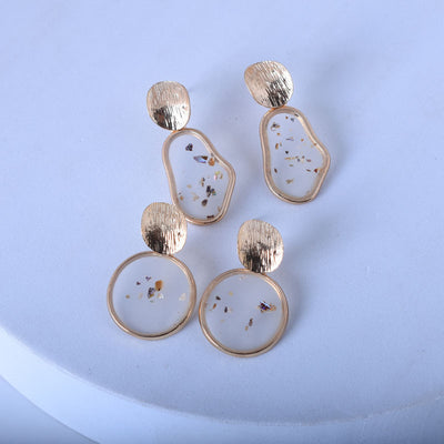 Aretes Geométricos Irregulares con Incrustaciones de Concha Rota - Image 8