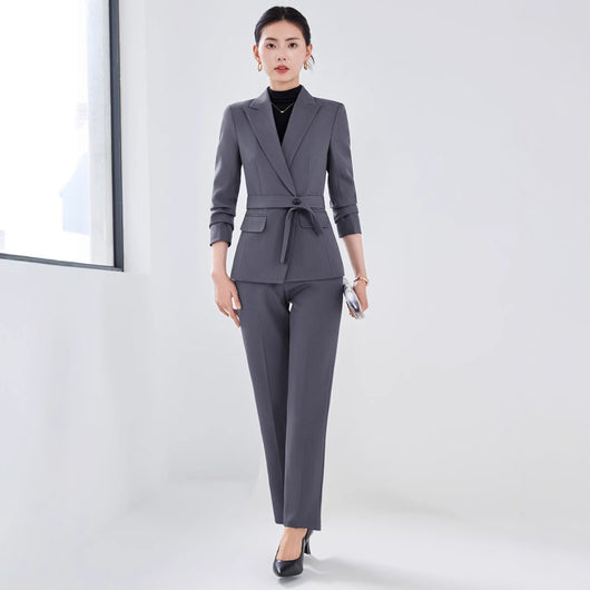 Traje Ejecutivo Femenino con Camisa de Cuello Solapa y Pantalón - Image 21