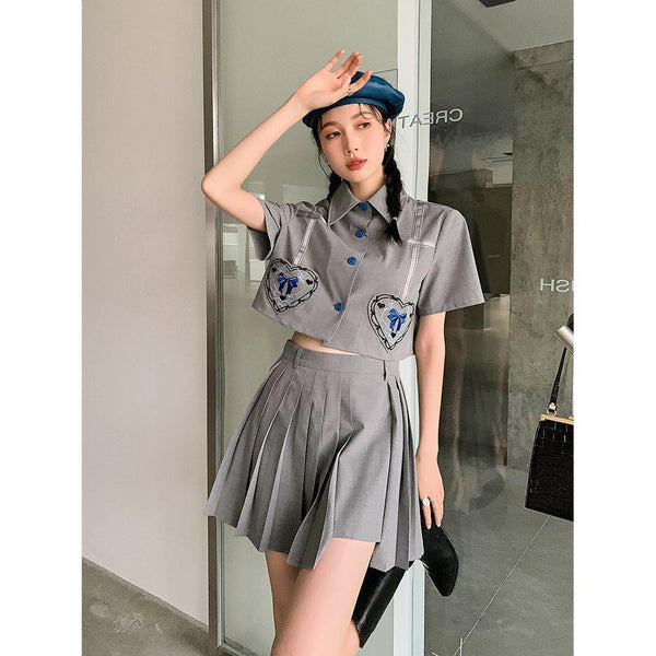 Conjunto Elegante: Blusa Tipo Lapela Manga Corta y Falda Plisada Cintura Alta