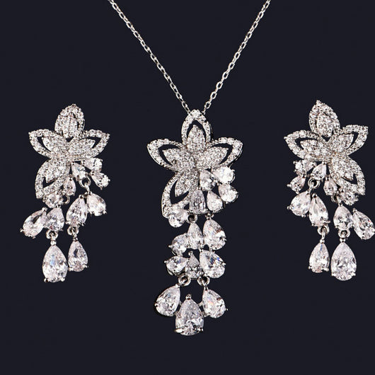 Aretes de Circón Flor Pequeña con Borla de Gota - Hipoalergénicos Estilo Coreano - Image 12