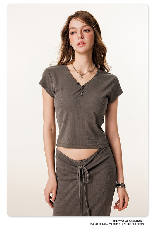 Blusa Retro Americana Slim Fit Cuello V Manga Corta - Image 13