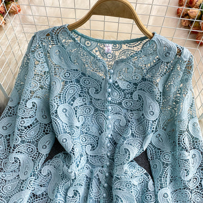 Blusa Retro Cuello Redondo con Encaje Calado - Image 8