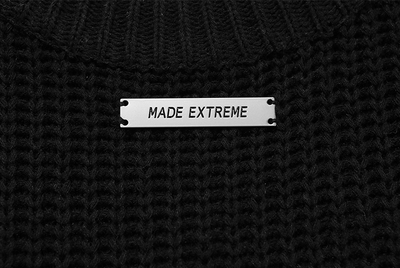 Suéter Holgado para Hombre con Detalles de Costura y Borlas - Image 9