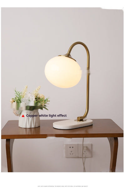 Lámpara de Mesa Clásica Estilo Vintage para Dormitorio - Image 24