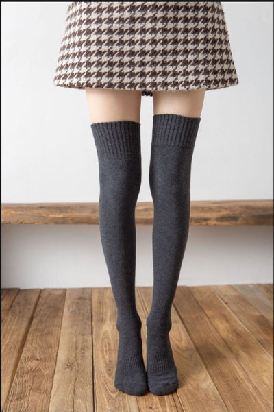 Calcetines Largos Invierno para Mujer - Tubo Alto Acolchado con Terciopelo - Image 11