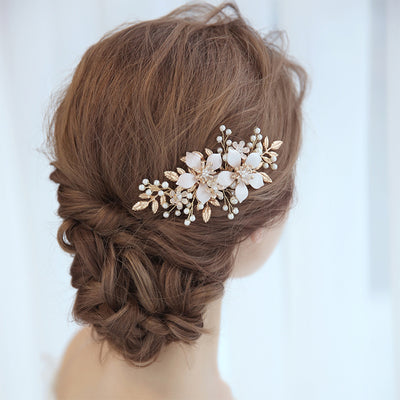 Tocado de Novia de Perlas y Flores del Bosque para Boda - Image 12