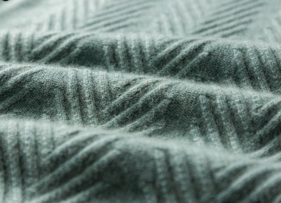 Suéter de Cachemira para Hombre con Cuello Alto y Jacquard - Image 19
