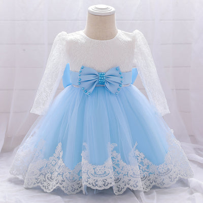 Bata Clínica con Detalles de Encaje y Costuras Reforzadas - Image 11
