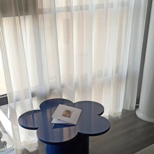 Mesa Minimalista Klein Blue con Flor - Diseño Moderno para tu Hogar - Image 10