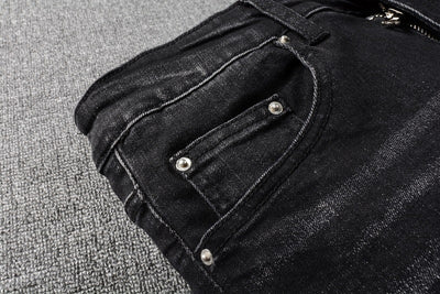 Jeans Negros para Hombre con Detalles en Color Deslumbrante - Image 19