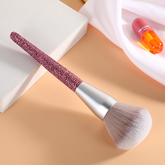 Brocha de Maquillaje con Incrustaciones de Diamantes y Cerdas Suaves - Image 2