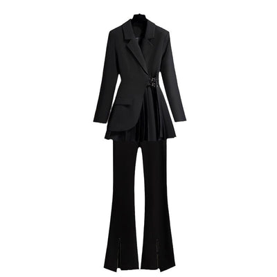 Blazer de Traje Negro con Falda Plisada y Solapa Diseñada para Mujer - Image 4
