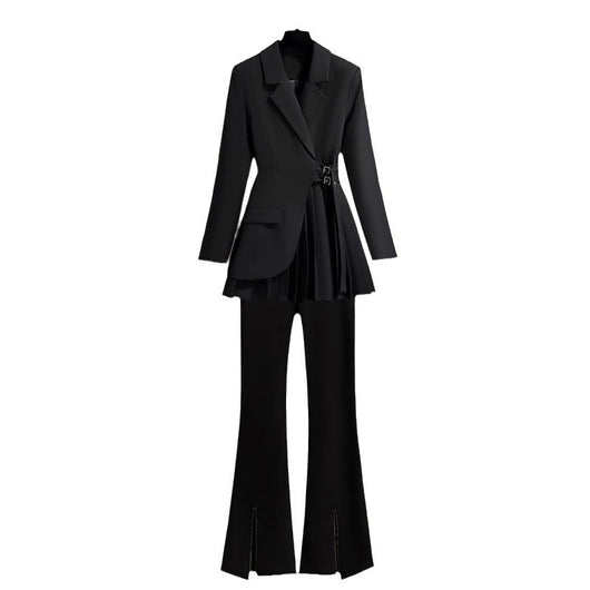 Blazer de Traje Negro con Falda Plisada y Solapa Diseñada para Mujer - Image 4