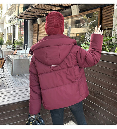 Chaqueta Corta Acolchada con Capucha para Mujer - Image 22