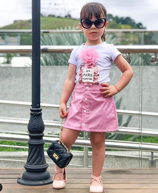 Conjunto Infantil con Top Bordado de Lentejuelas y Falda de Cuero Elástico