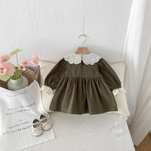 Vestido Princesa Niña con Cuello de Encaje y Solapas - Image 4