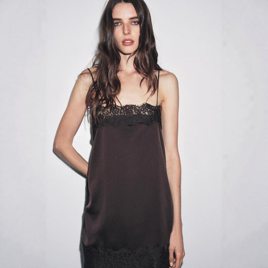 Top Strappy Sexy con Encaje - Estilo Chic y Sofisticado