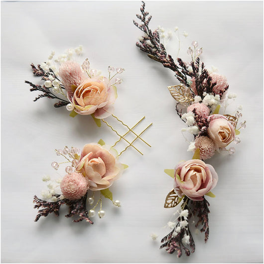 Tocado Nupcial de Tres Piezas con Flores Secas y Rosas - Image 10
